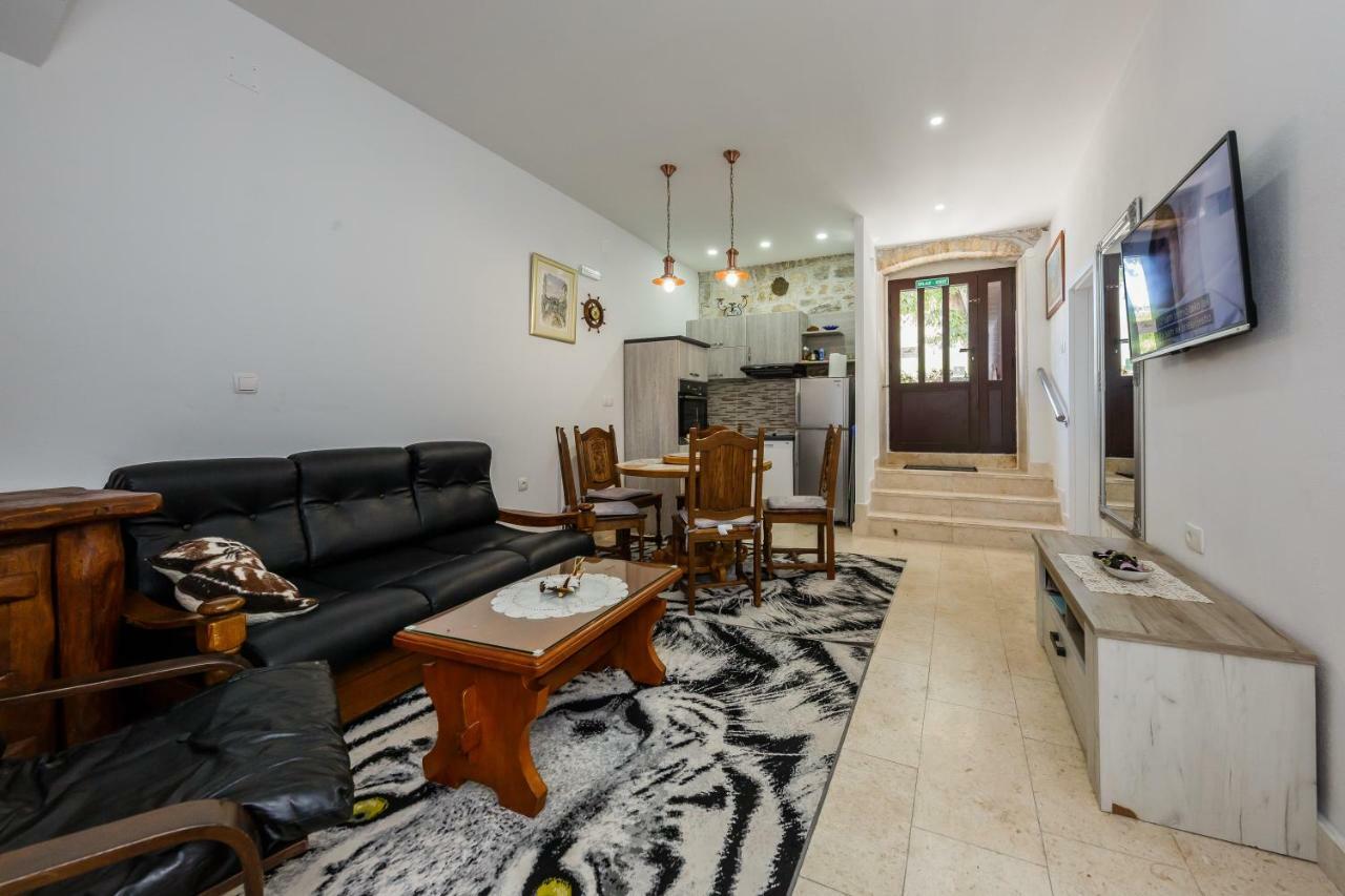 Apartman Lavanda Kastela Ngoại thất bức ảnh